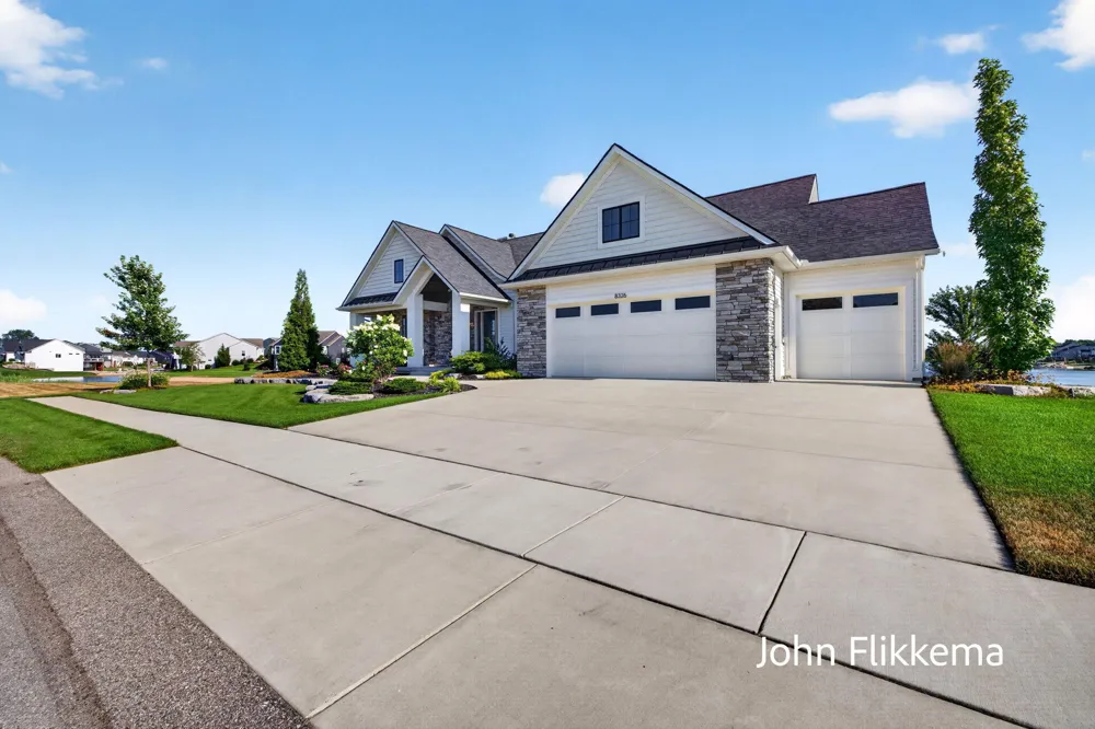 8326 Tantrum Drive Allendale, MI 49401