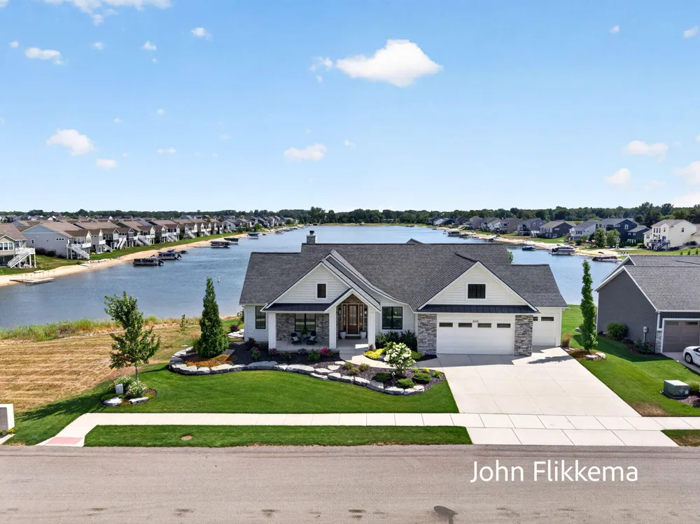 8326 Tantrum Drive Allendale, MI 49401