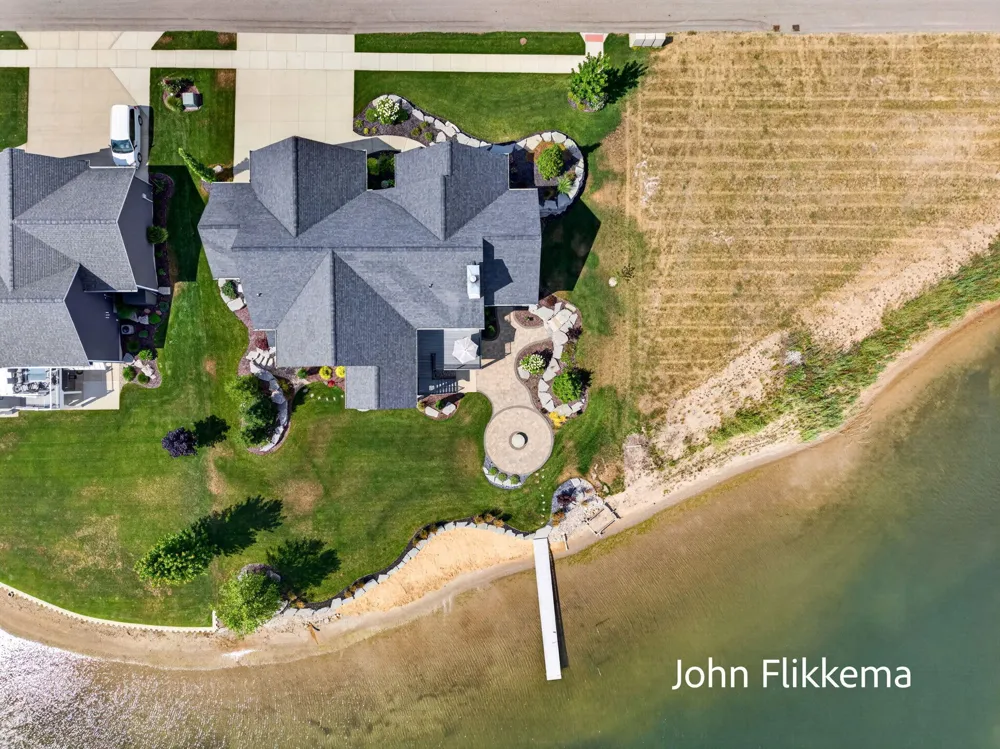 8326 Tantrum Drive Allendale, MI 49401