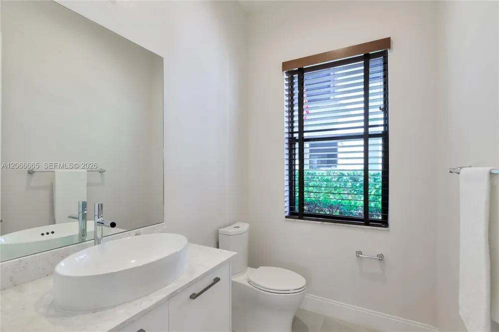 8217 NW 46th St Doral, FL 33166
