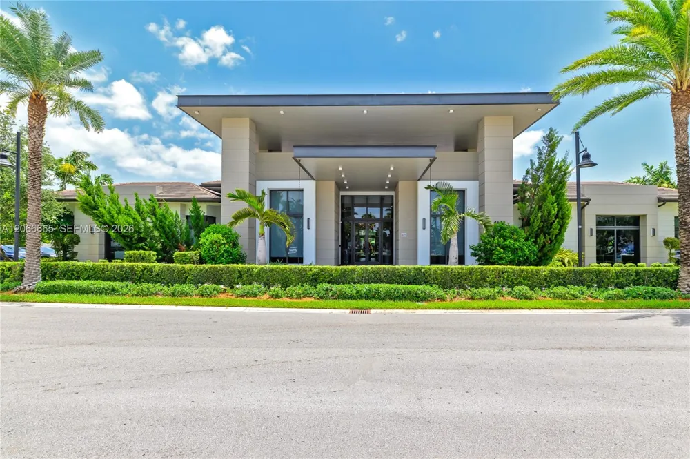 8217 NW 46th St Doral, FL 33166