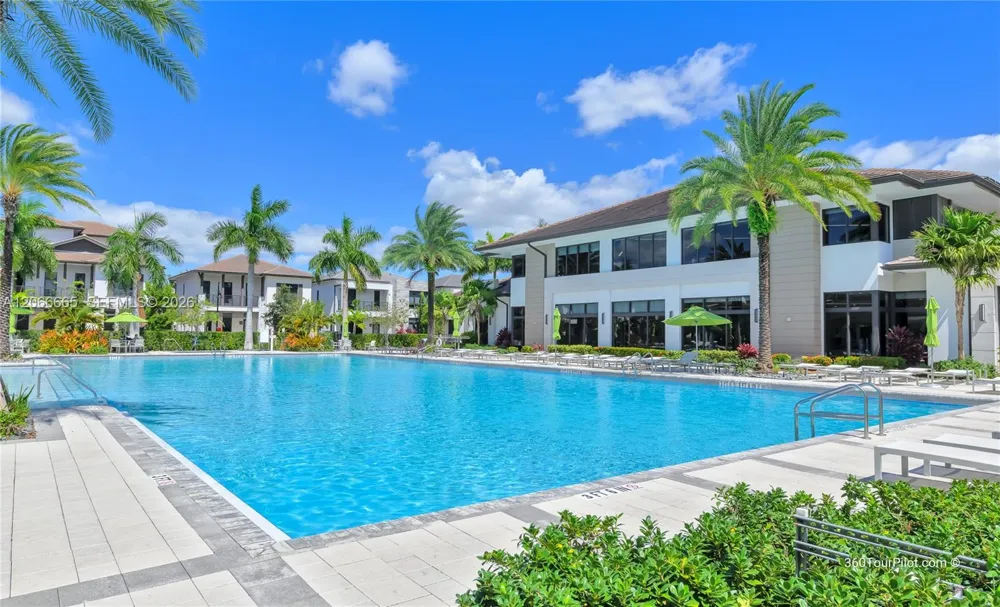 8217 NW 46th St Doral, FL 33166