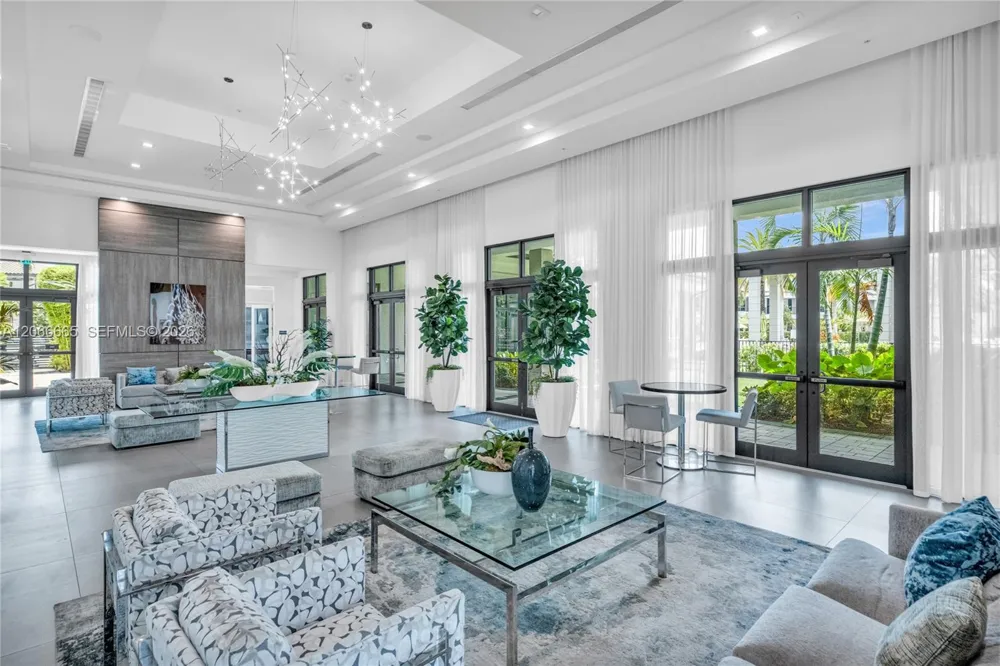 8217 NW 46th St Doral, FL 33166