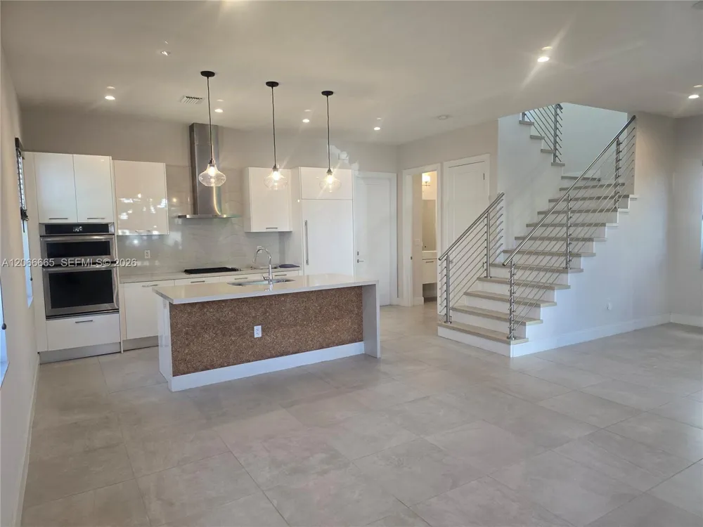 8217 NW 46th St Doral, FL 33166