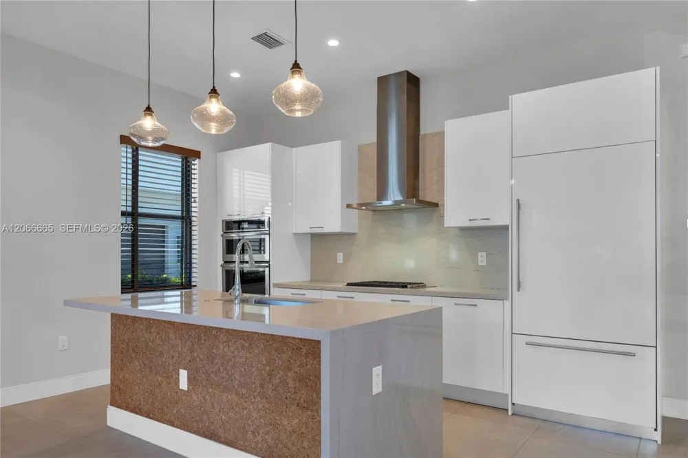 8217 NW 46th St Doral, FL 33166