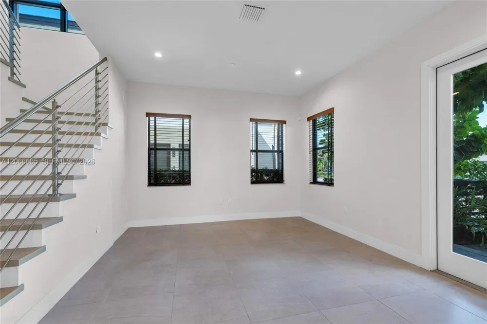 8217 NW 46th St Doral, FL 33166