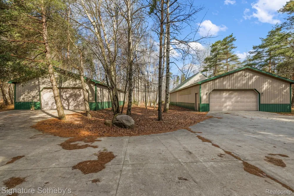 7699 MINNICK ROAD Rubicon Township, MI 48441