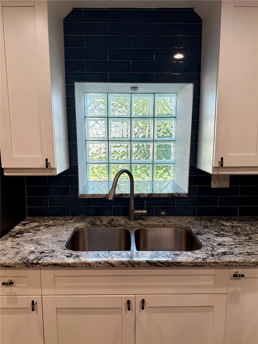 3528 5TH AVENUE St Petersburg, FL 33713