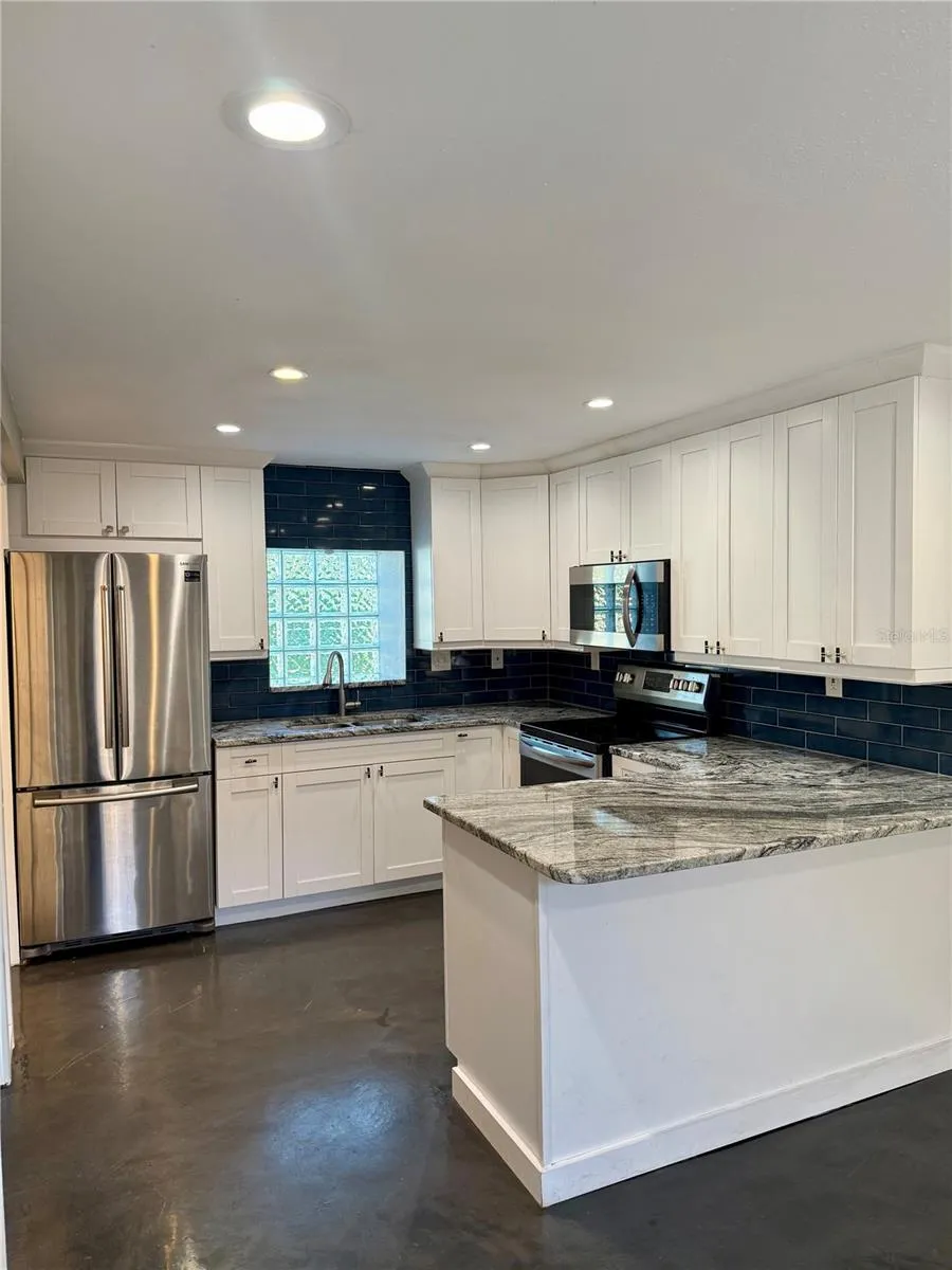 3528 5TH AVENUE St Petersburg, FL 33713
