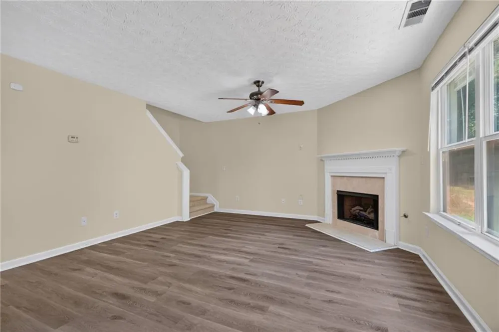 9426 Lakeview Road Union City, GA 30291