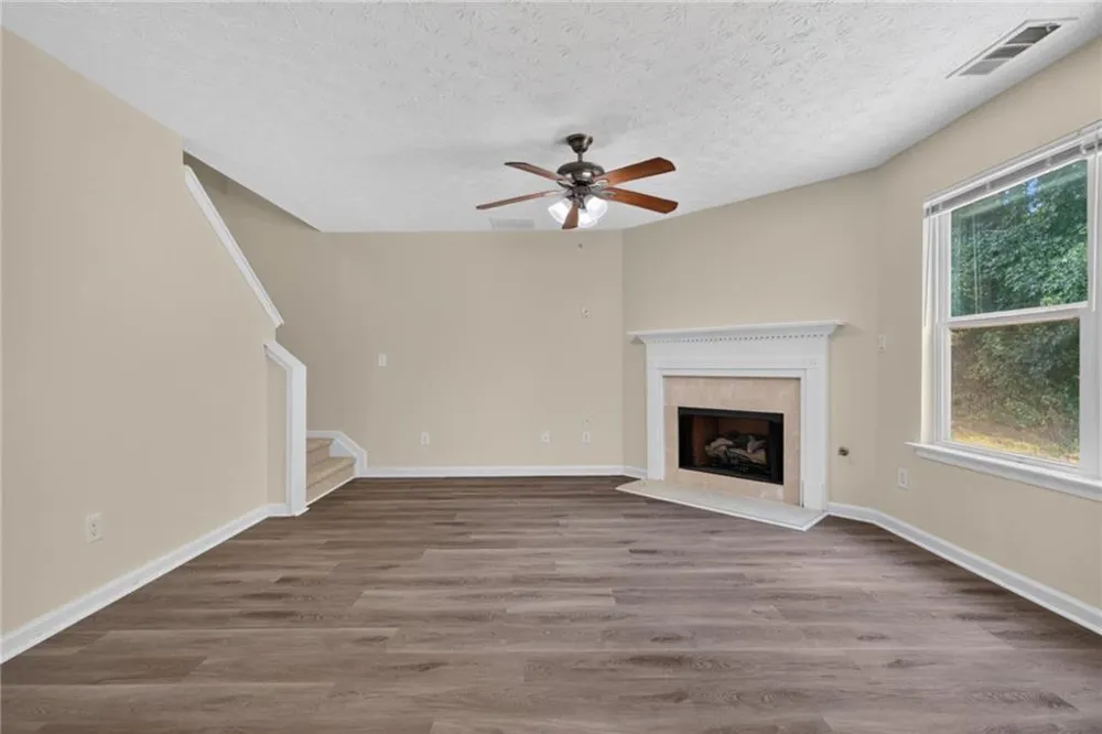 9426 Lakeview Road Union City, GA 30291