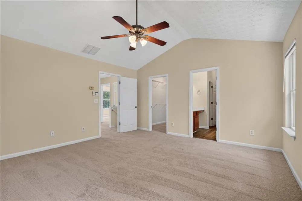 9426 Lakeview Road Union City, GA 30291