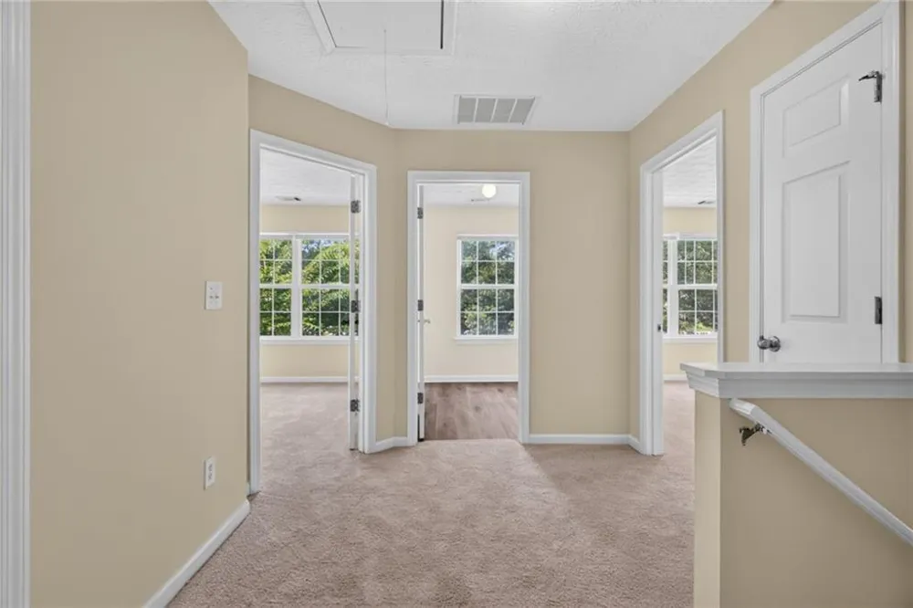 9426 Lakeview Road Union City, GA 30291