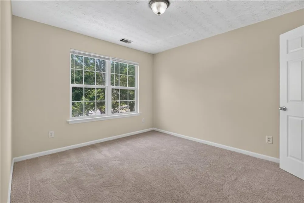 9426 Lakeview Road Union City, GA 30291