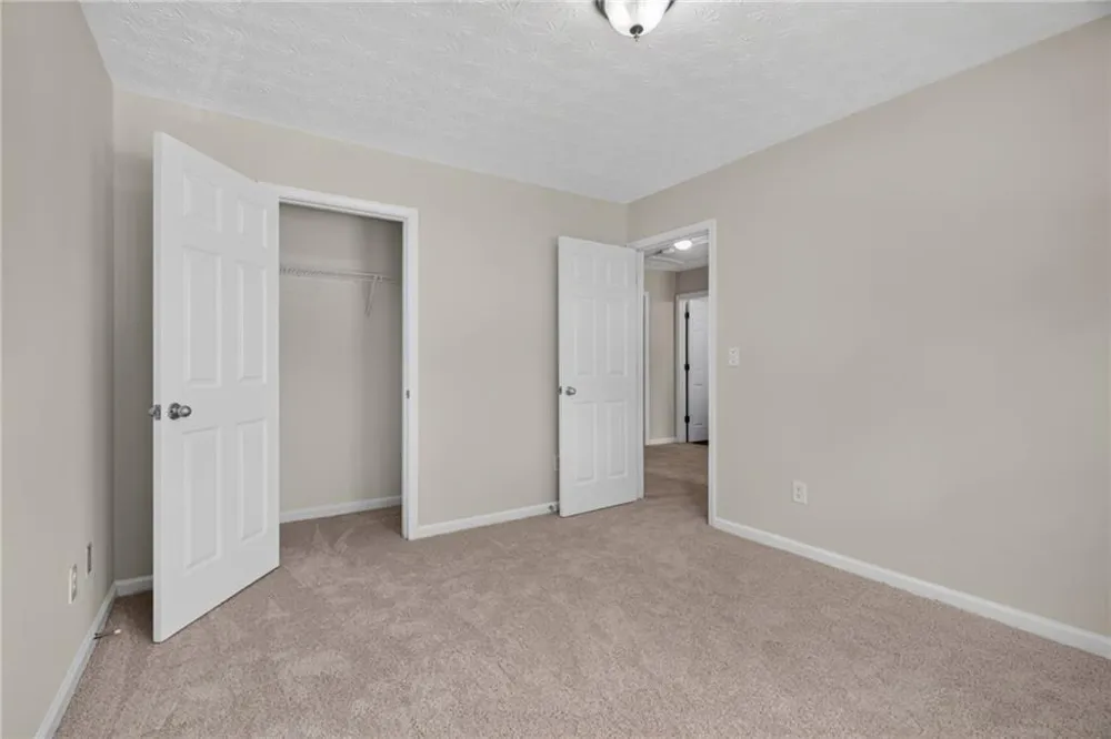9426 Lakeview Road Union City, GA 30291