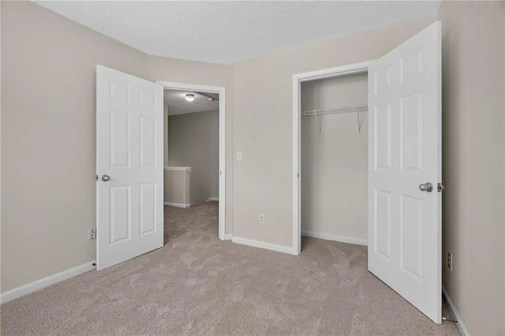 9426 Lakeview Road Union City, GA 30291
