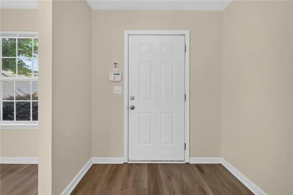 9426 Lakeview Road Union City, GA 30291