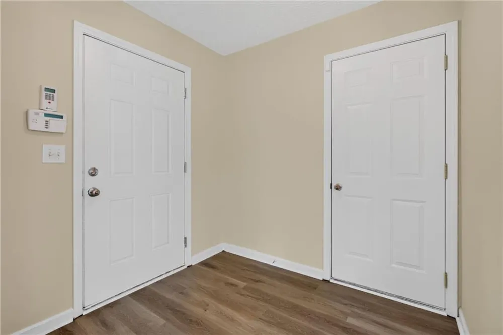 9426 Lakeview Road Union City, GA 30291