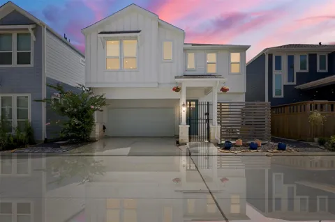 2419 Driftwood Trail