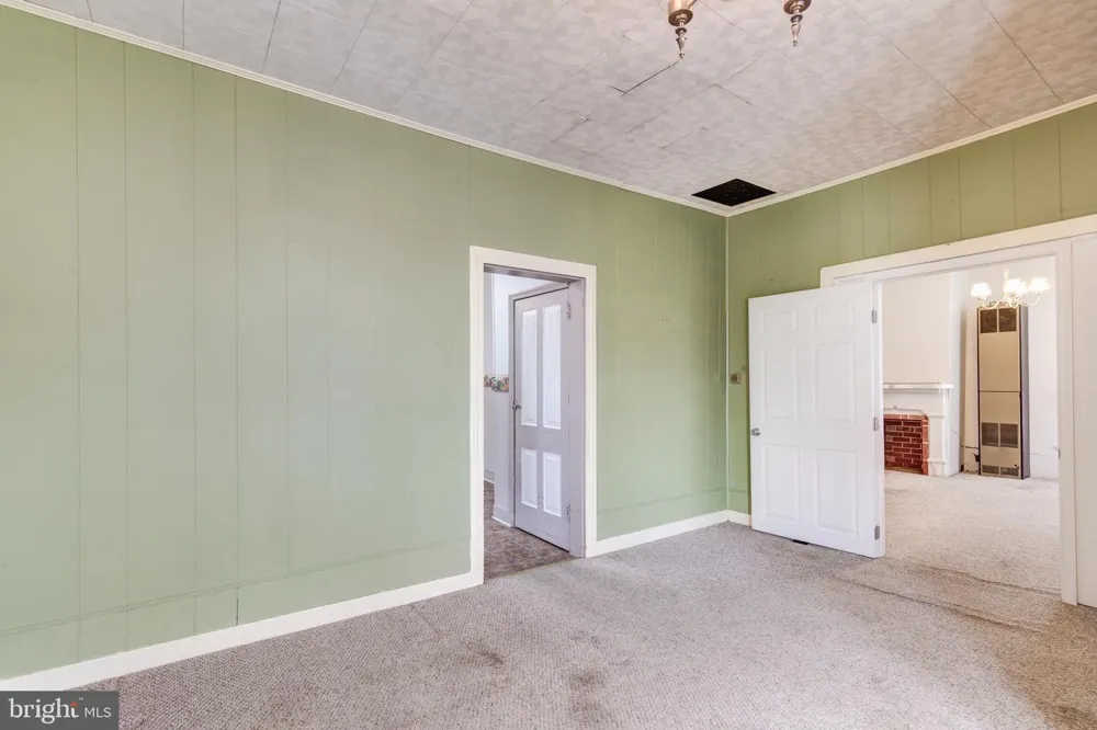 22 MIDDLE STREET Taneytown, MD 21787