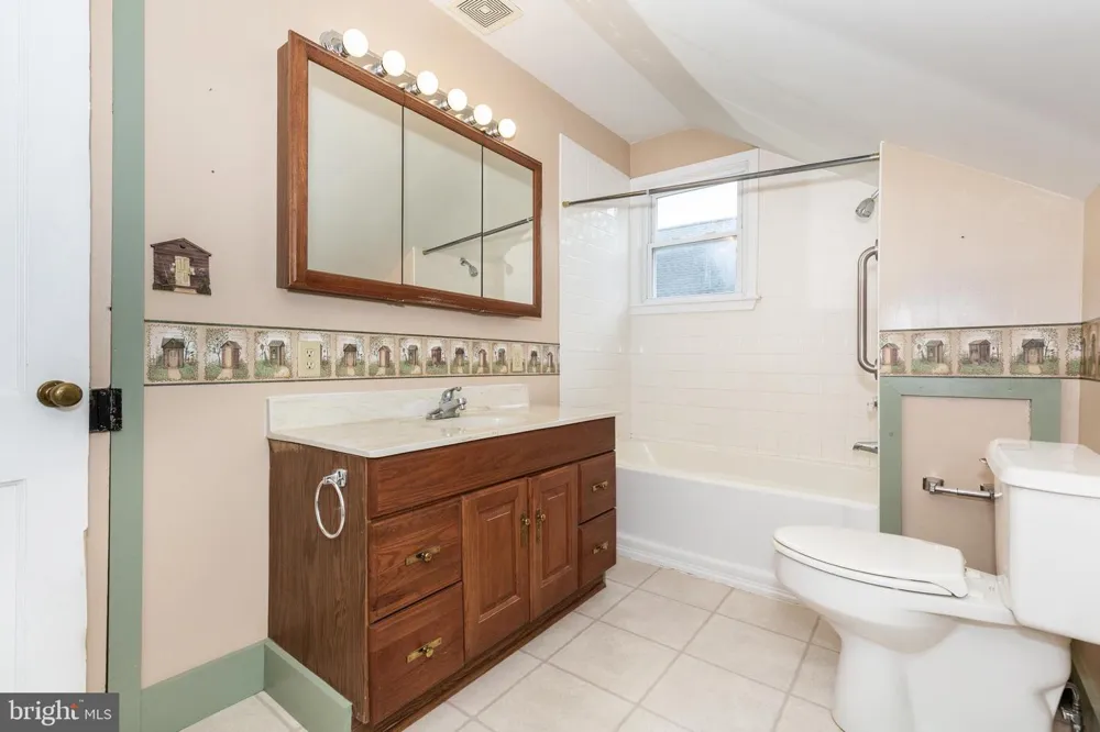 22 MIDDLE STREET Taneytown, MD 21787