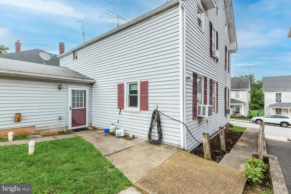 22 MIDDLE STREET Taneytown, MD 21787