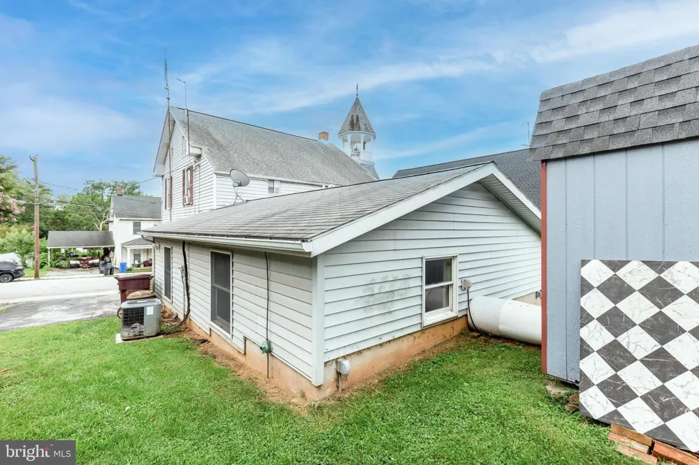 22 MIDDLE STREET Taneytown, MD 21787