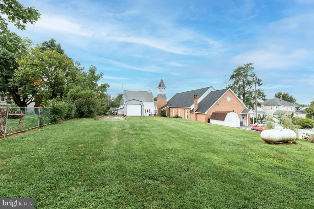 22 MIDDLE STREET Taneytown, MD 21787
