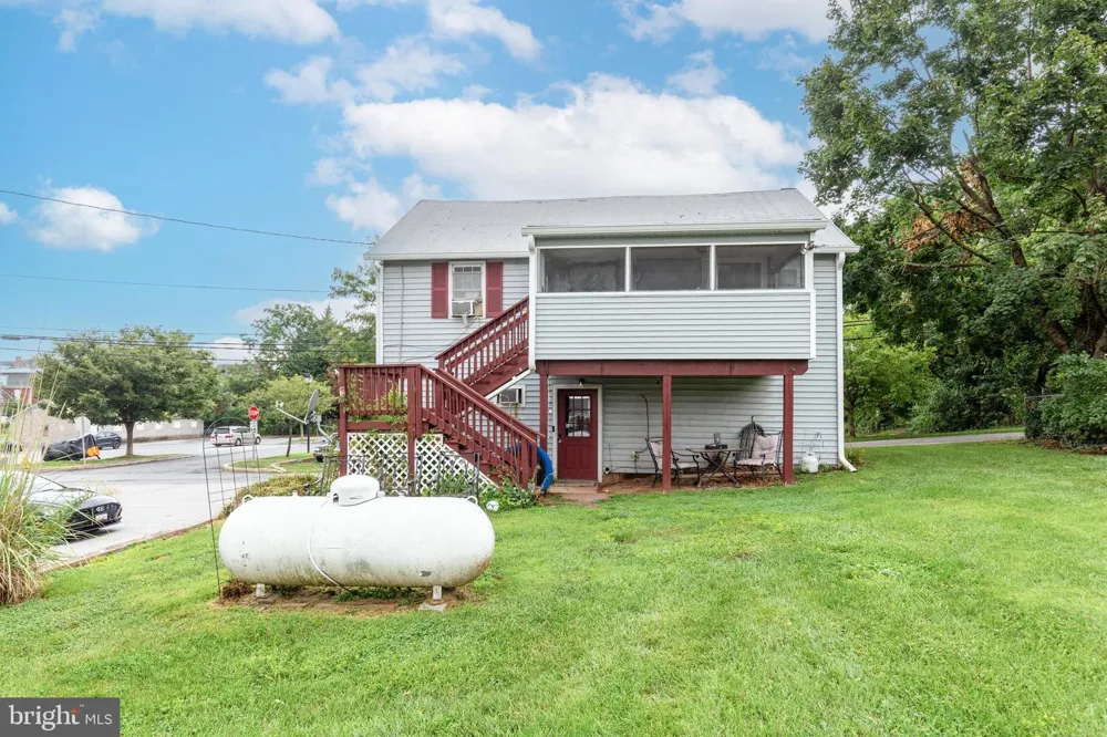 22 MIDDLE STREET Taneytown, MD 21787