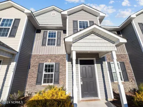 102 W Murrow Lane