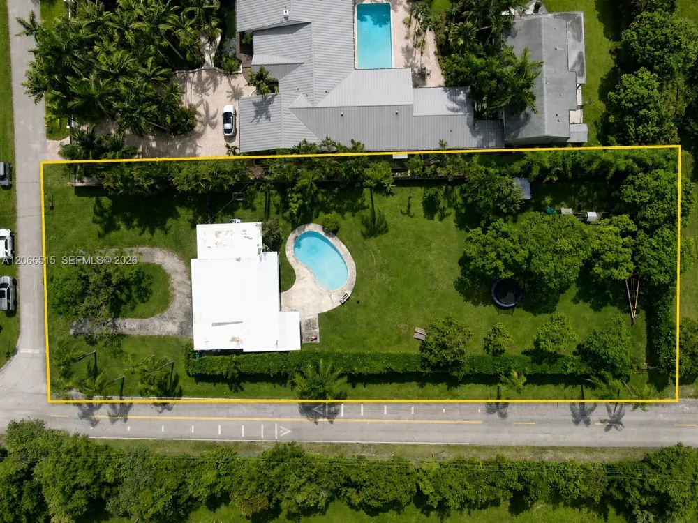 7550 SW 75th St Miami, FL 33143