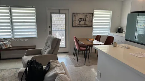 222 Oakridge N #222