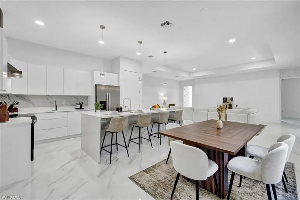 8027 Royal Circle Labelle, FL 33935