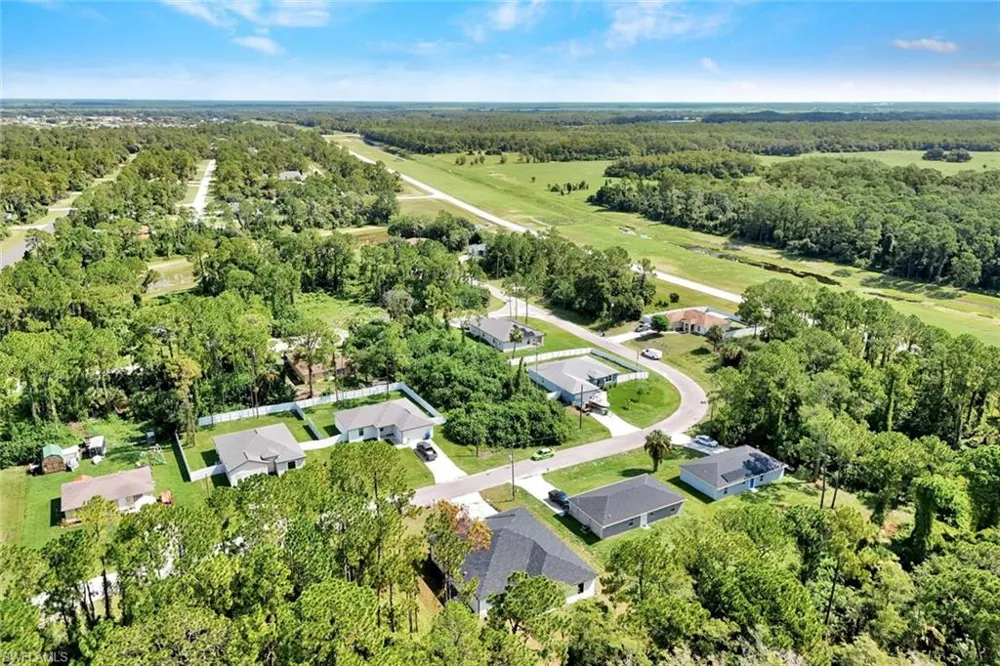 8027 Royal Circle Labelle, FL 33935