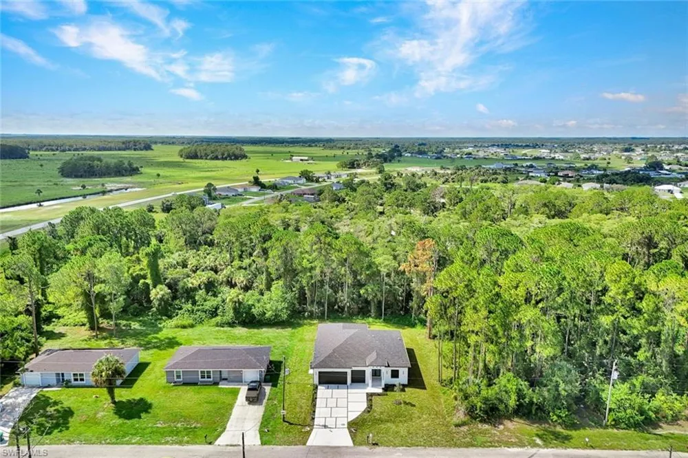 8027 Royal Circle Labelle, FL 33935