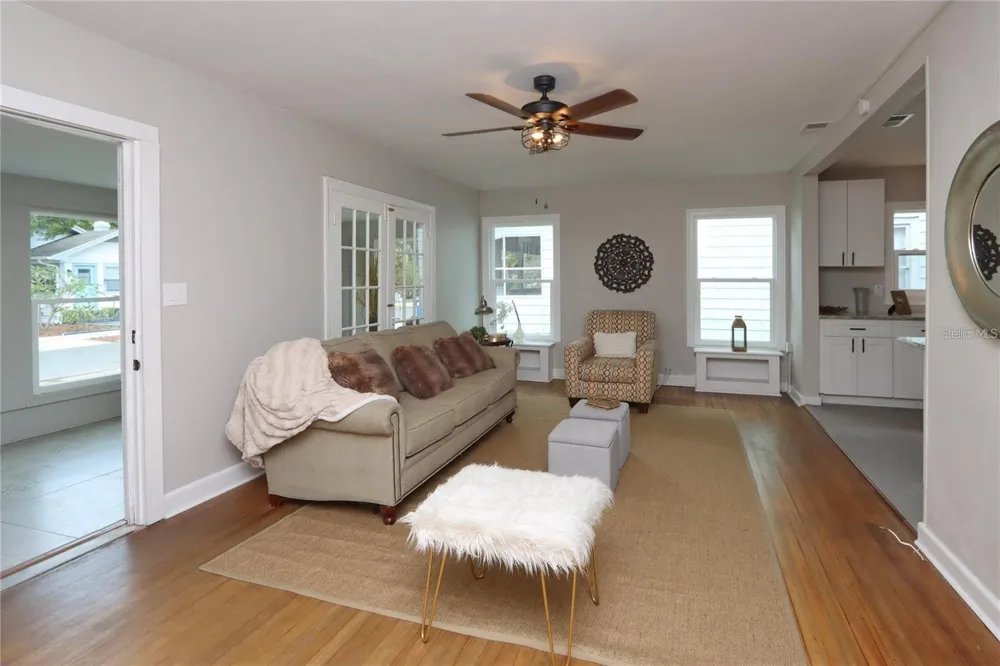 1532 13TH STREET S St Petersburg, FL 33705