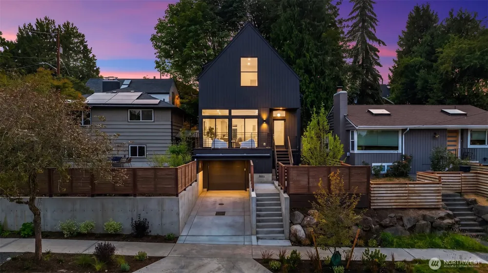 2821 Harris Place S Seattle, WA 98144