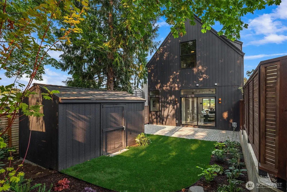 2821 Harris Place S Seattle, WA 98144