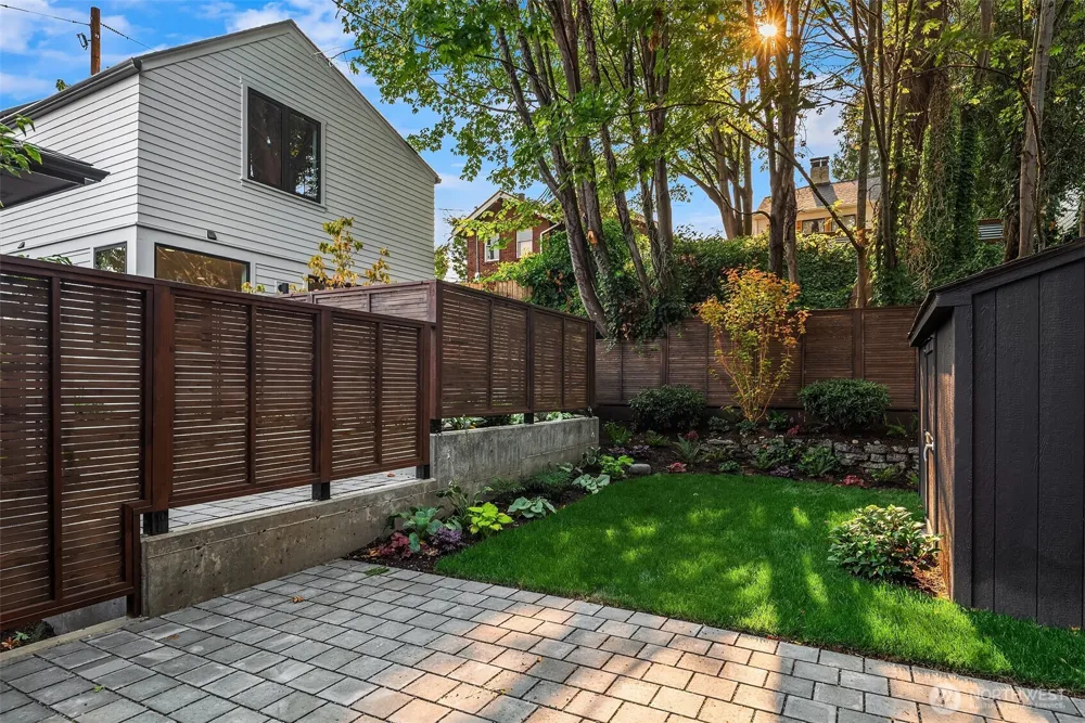 2821 Harris Place S Seattle, WA 98144