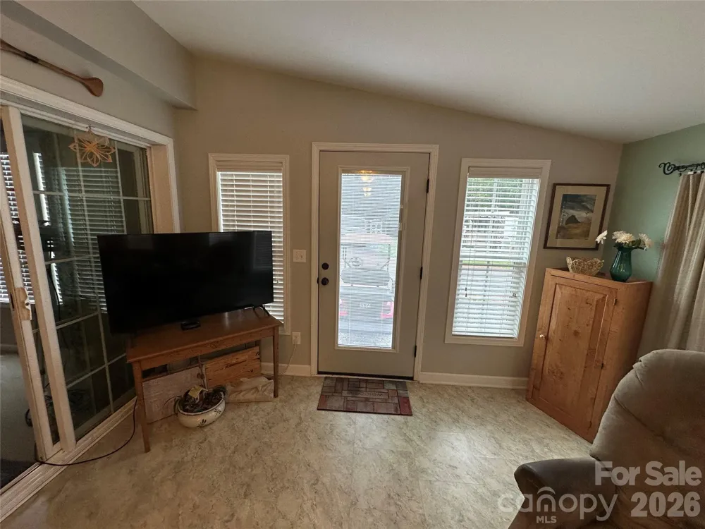 108 Hummingbird Circle New London, NC 28127