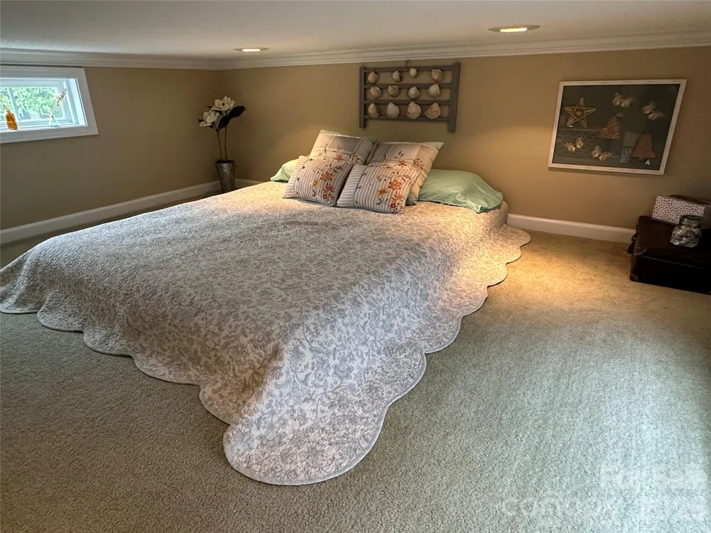 108 Hummingbird Circle New London, NC 28127