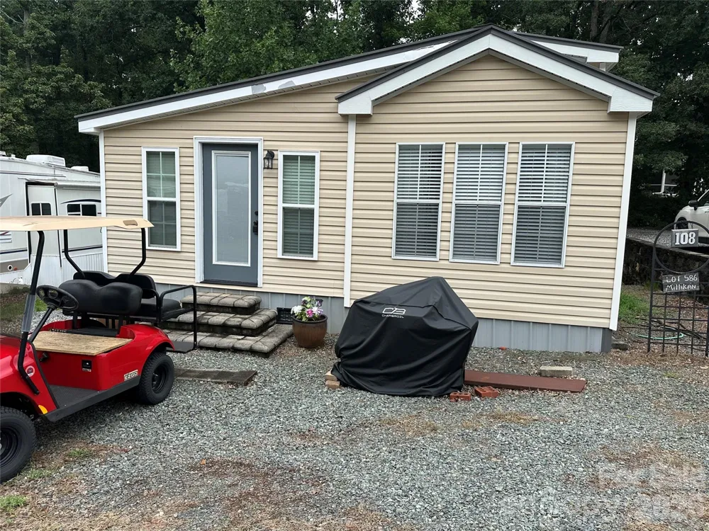 108 Hummingbird Circle New London, NC 28127