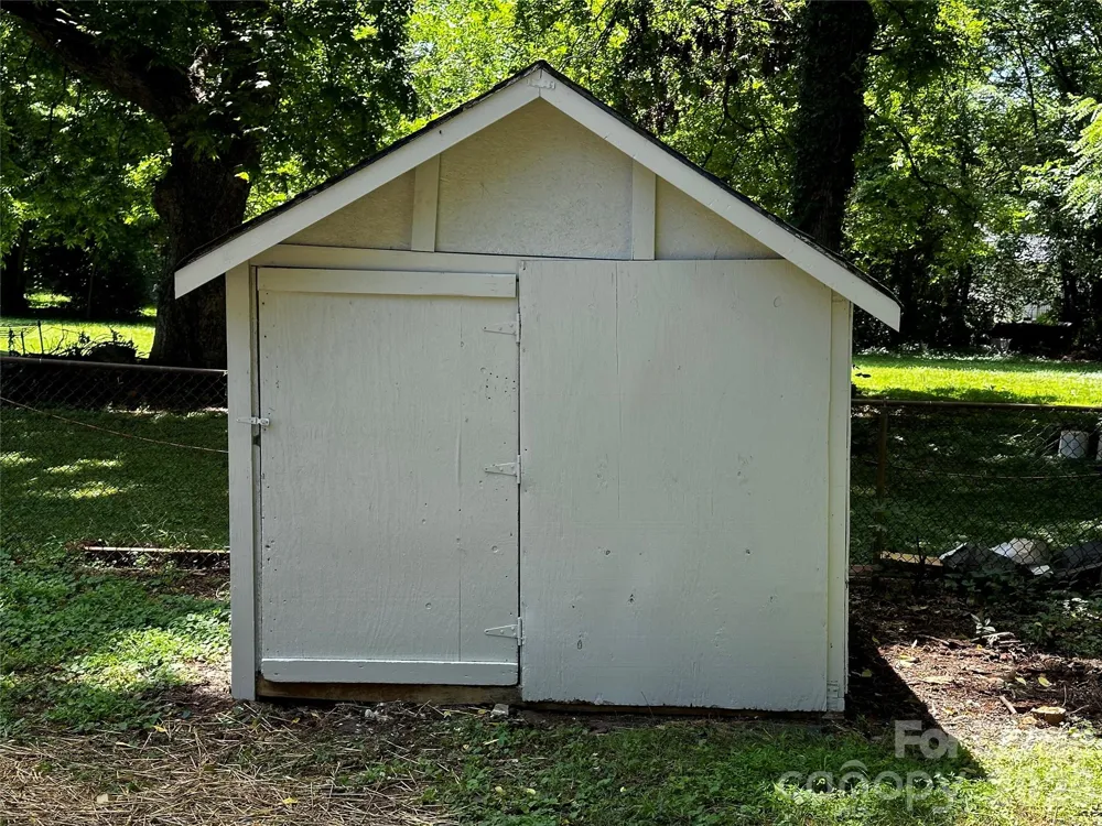 603 Robbins Street Lexington, NC 27292