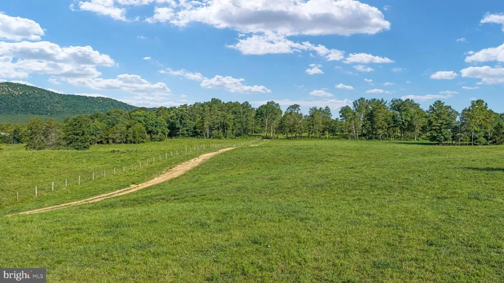359 RIDGEWAY ROAD Front Royal, VA 22630