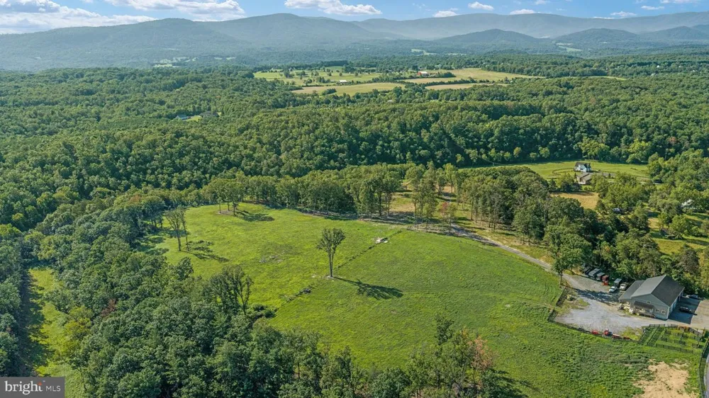 359 RIDGEWAY ROAD Front Royal, VA 22630