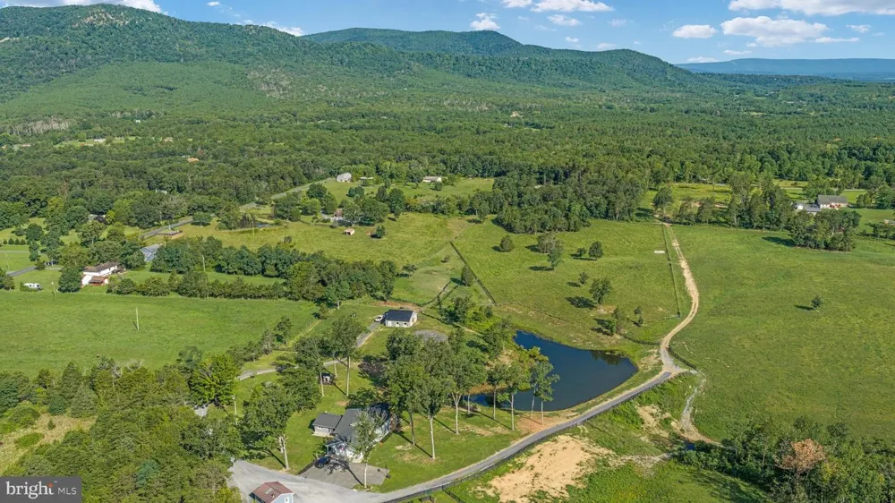 359 RIDGEWAY ROAD Front Royal, VA 22630