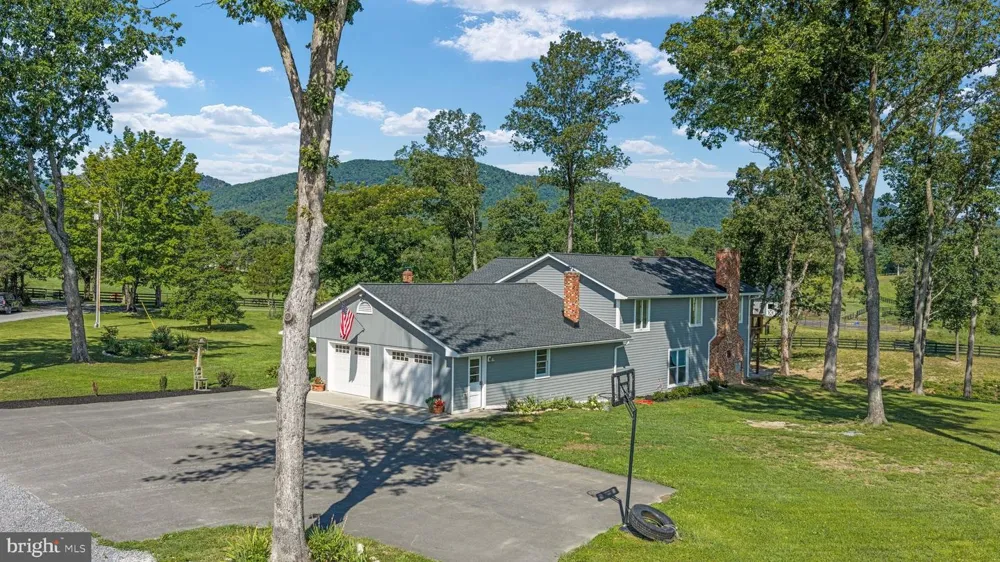 359 RIDGEWAY ROAD Front Royal, VA 22630
