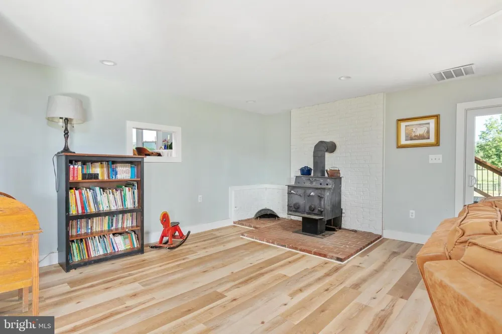 359 RIDGEWAY ROAD Front Royal, VA 22630