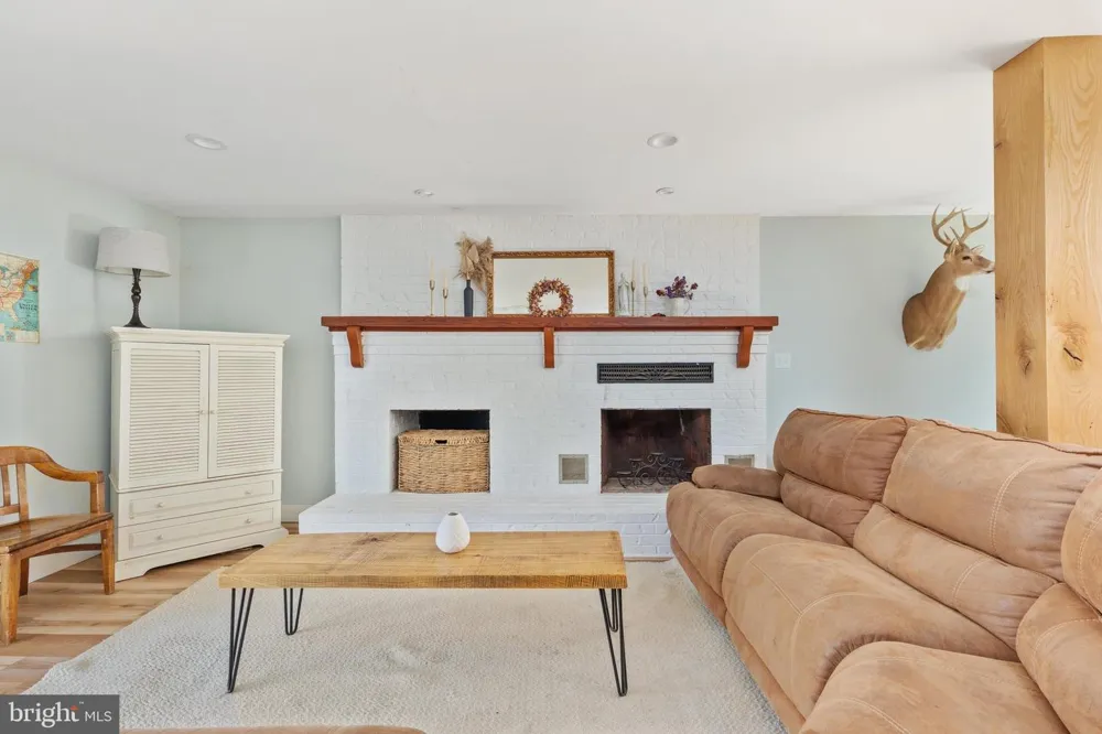 359 RIDGEWAY ROAD Front Royal, VA 22630