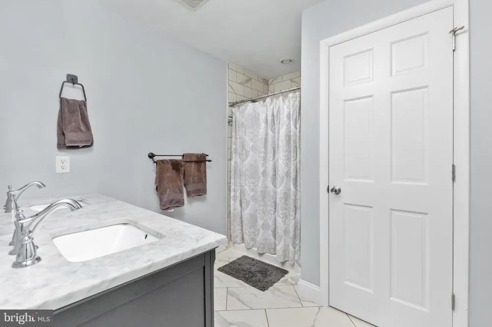 359 RIDGEWAY ROAD Front Royal, VA 22630